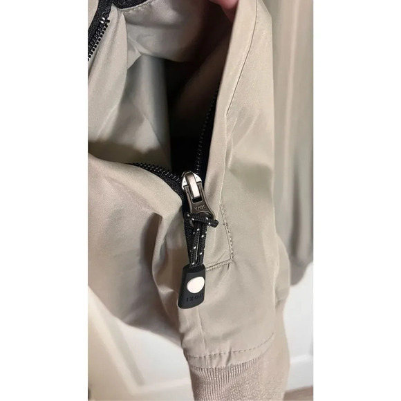 Izod Men’s XXL 2XL Tan V Neck Mesh Fleece Lined Pullover Jacket Coat - Picture 3 of 12